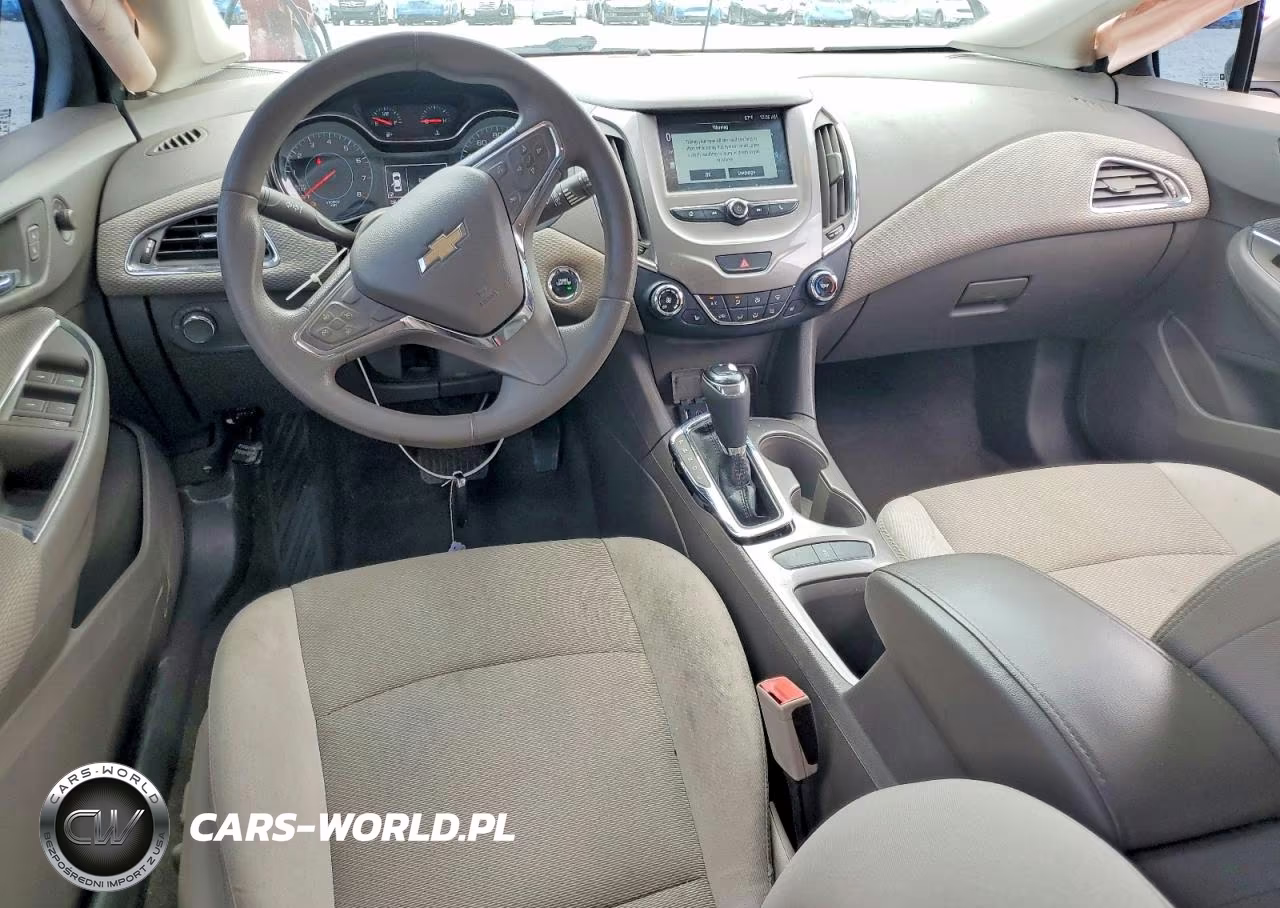 2017 Chevrolet Cruze Lt VIN:3G1BE6SM9HS592508 - 8