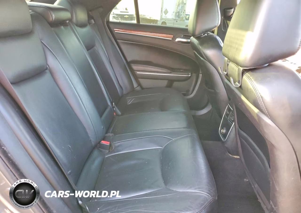 2012 Chrysler 300 Limited VIN:2C3CCACG2CH309623 - 10