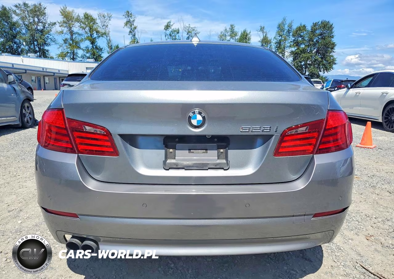 2012 BMW 528 Xi VIN:WBAXH5C59CDW03003 - 6