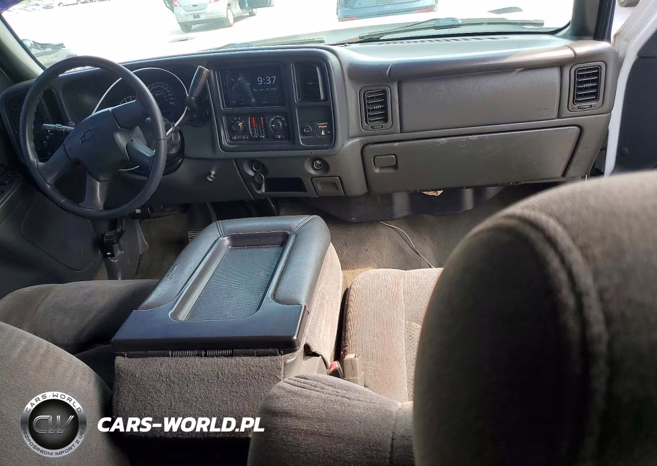 2005 Chevrolet Silverado C2500 Heavy Duty VIN:1GCHC29U75E112977 - 8