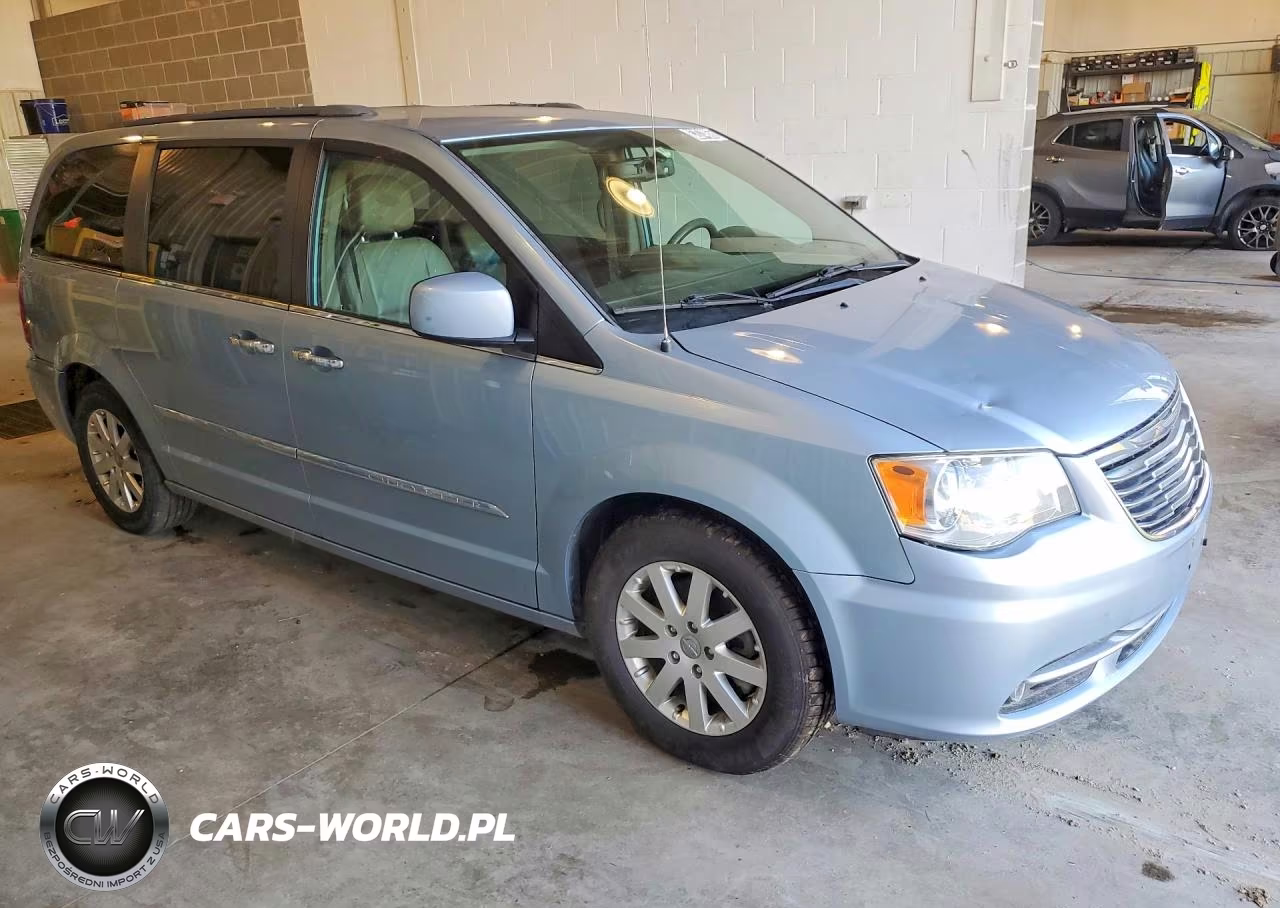 2016 Chrysler Town & Country Touring VIN:2C4RC1BG3GR261640 - 4