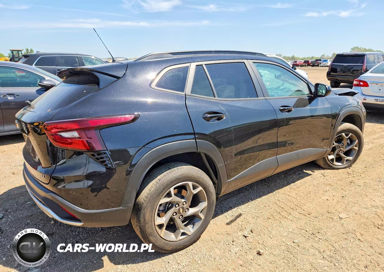 2024 Chevrolet Trax VIN:KL77LHE26RC182648 - 3