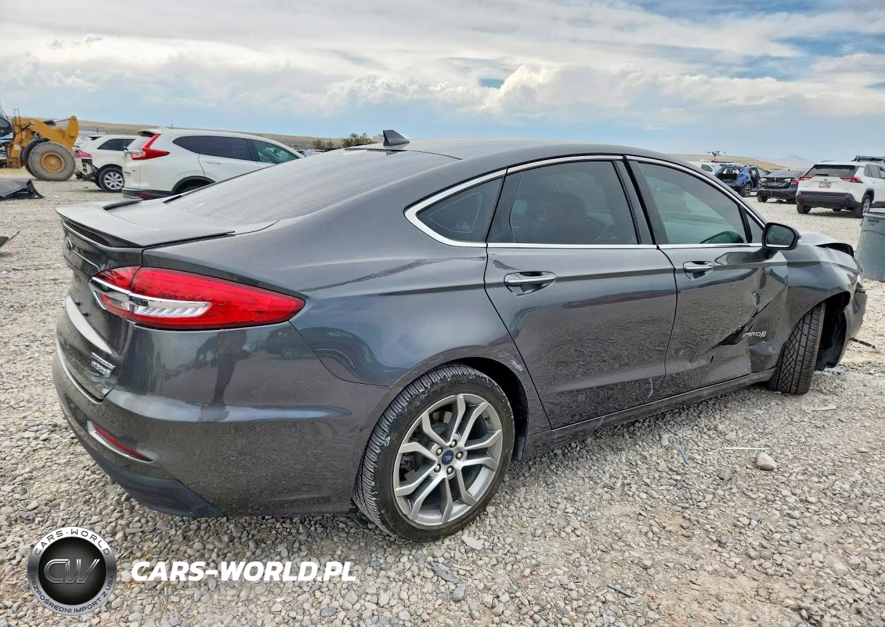 2019 Ford Fusion Titanium VIN:3FA6P0RU2KR106471 - 3