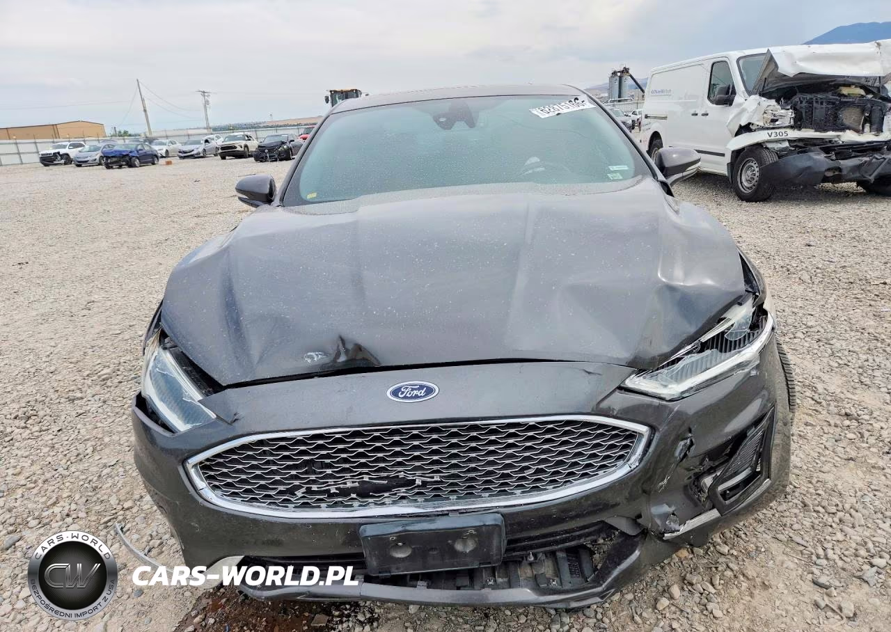2019 Ford Fusion Titanium VIN:3FA6P0RU2KR106471 - 5