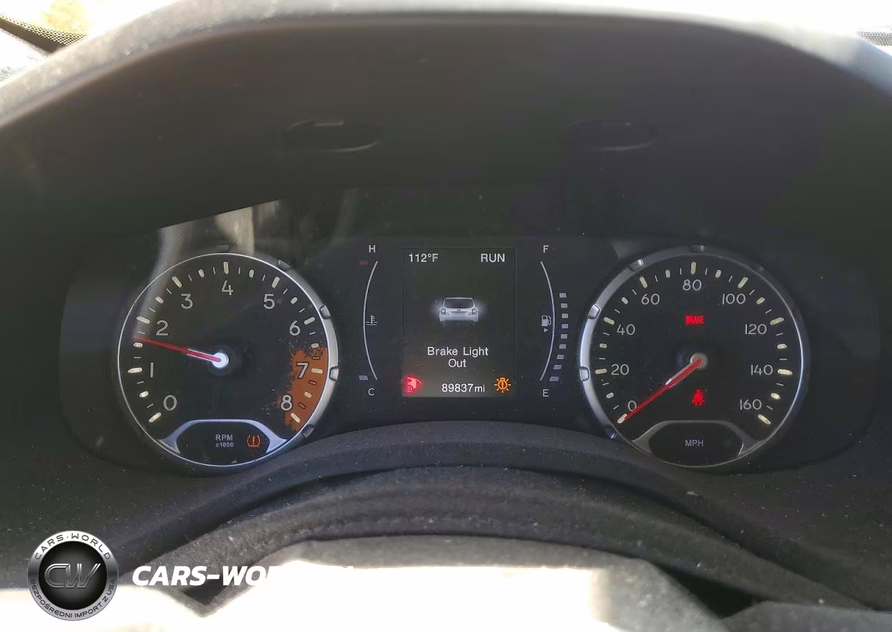 2018 Jeep Renegade Latitude VIN:ZACCJABH5JPH64912 - 9