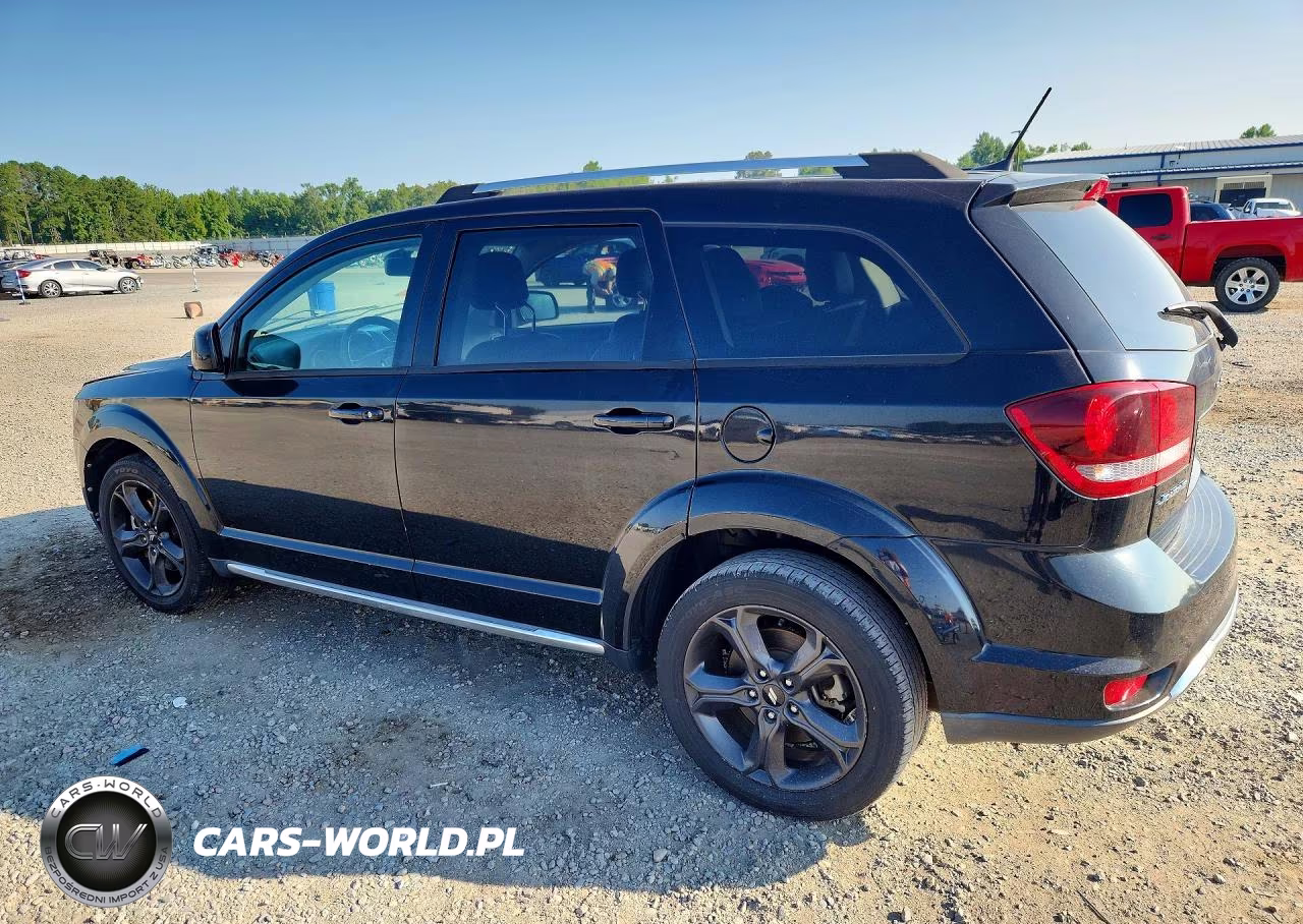 2019 Dodge Journey Crossroad VIN:3C4PDCGG1KT706925 - 2