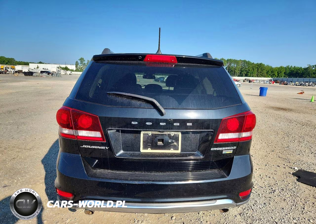 2019 Dodge Journey Crossroad VIN:3C4PDCGG1KT706925 - 6