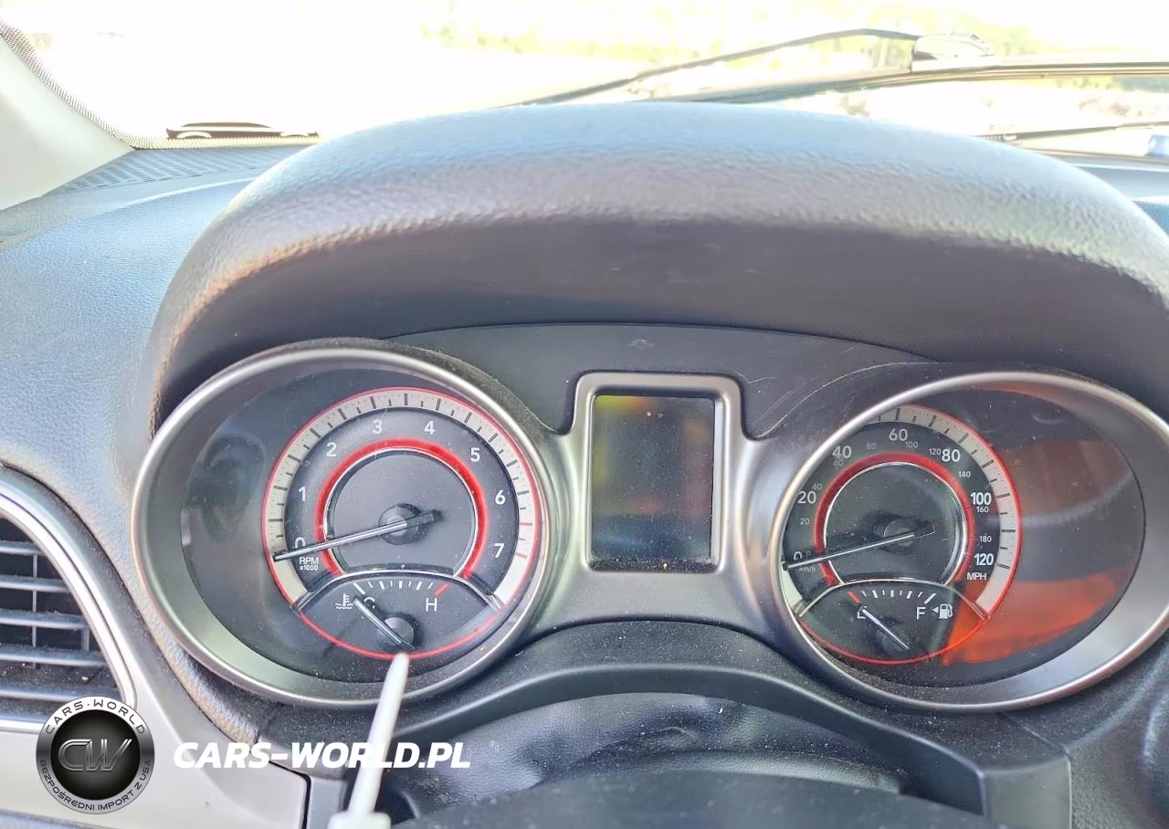 2019 Dodge Journey Crossroad VIN:3C4PDCGG1KT706925 - 9
