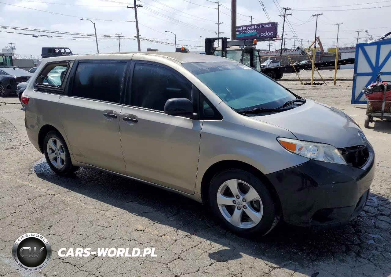 2015 Toyota Sienna L 7-Passenger VIN:5TDZK3DC2FS564441 - 4