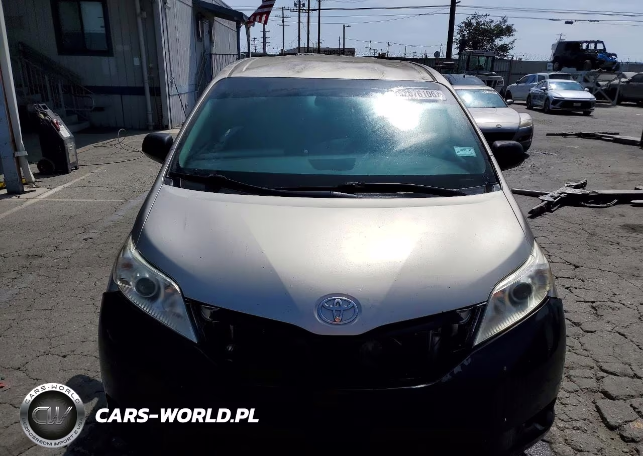 2015 Toyota Sienna L 7-Passenger VIN:5TDZK3DC2FS564441 - 5
