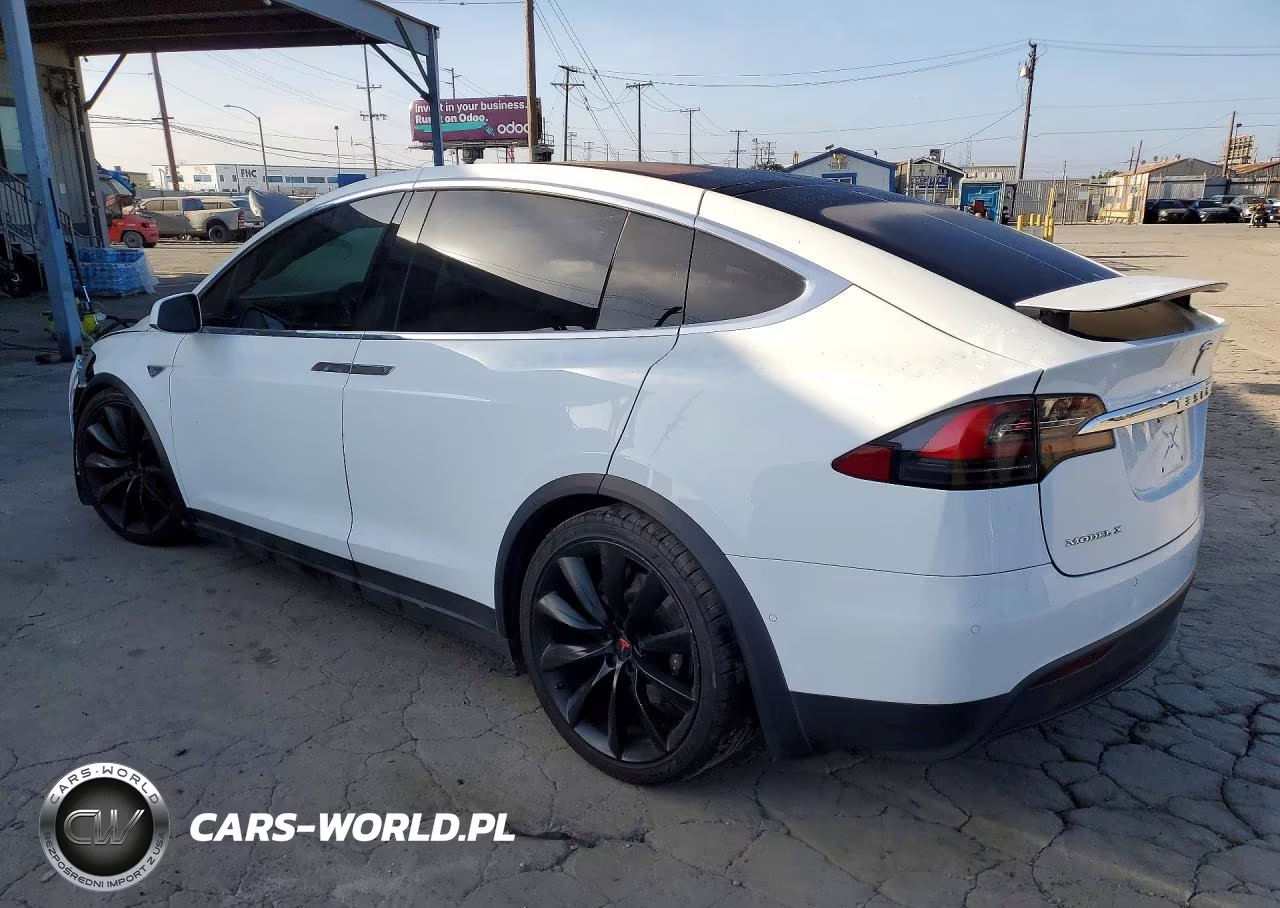 2016 Tesla Model X VIN:5YJXCBE28GF015286 - 2