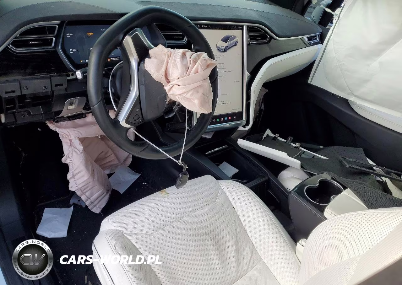 2016 Tesla Model X VIN:5YJXCBE28GF015286 - 8