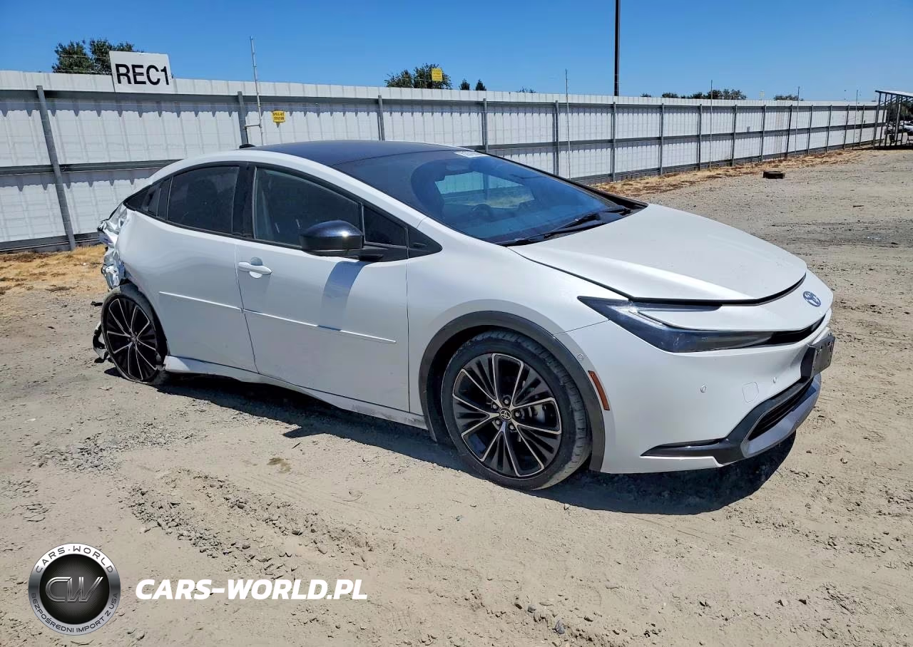 2024 Toyota Prius Limited VIN:JTDACAAU1R3021874 - 4