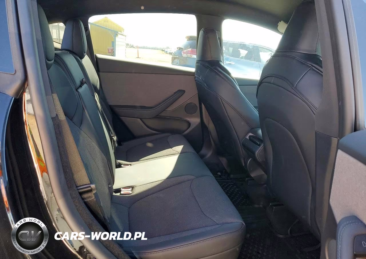 2026 Tesla Model Y VIN:7SAYGDED9TA712336 - 10