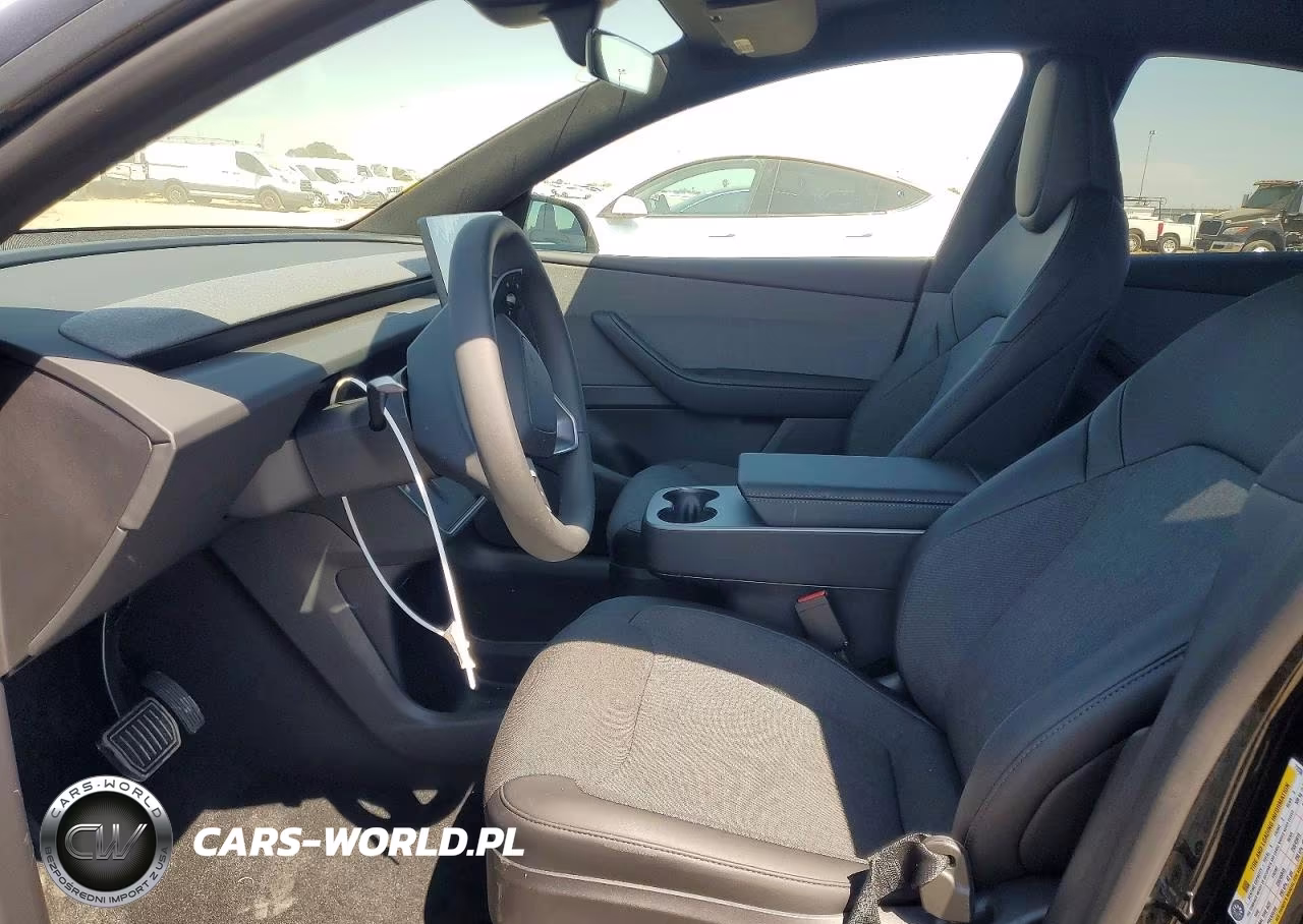 2026 Tesla Model Y VIN:7SAYGDED9TA712336 - 7