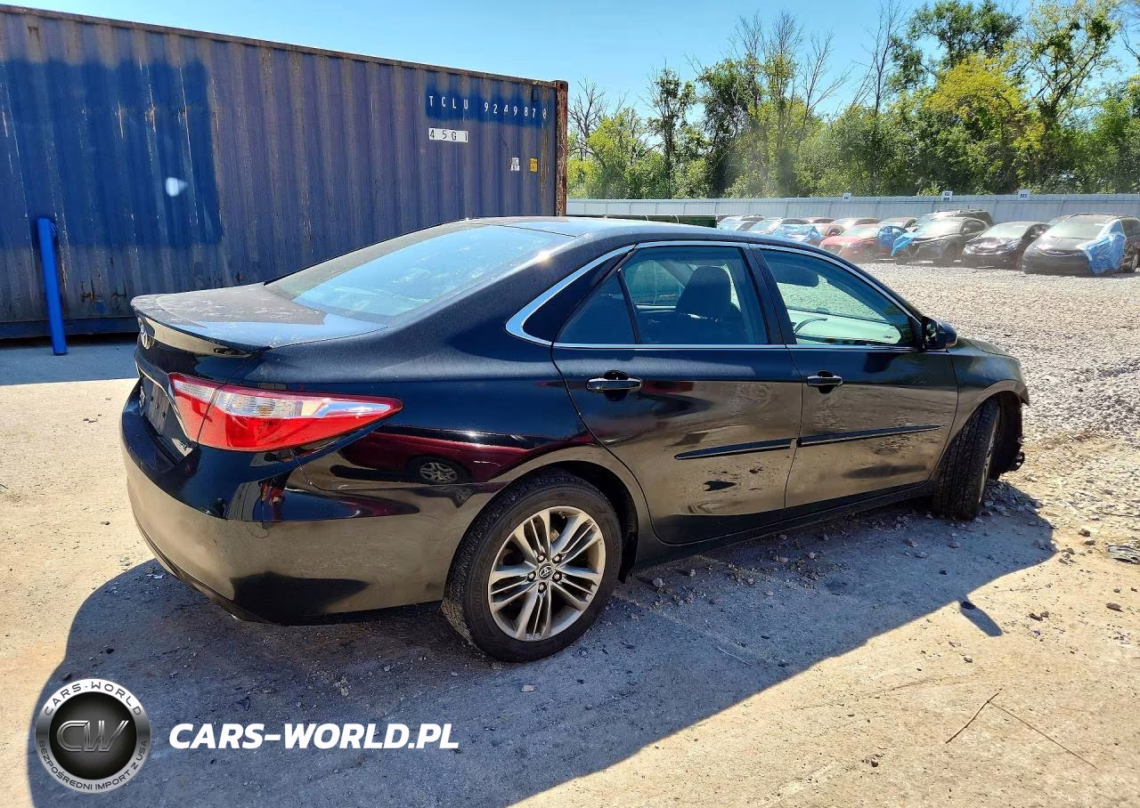2016 Toyota Camry Se VIN:4T1BF1FK0GU249516 - 3