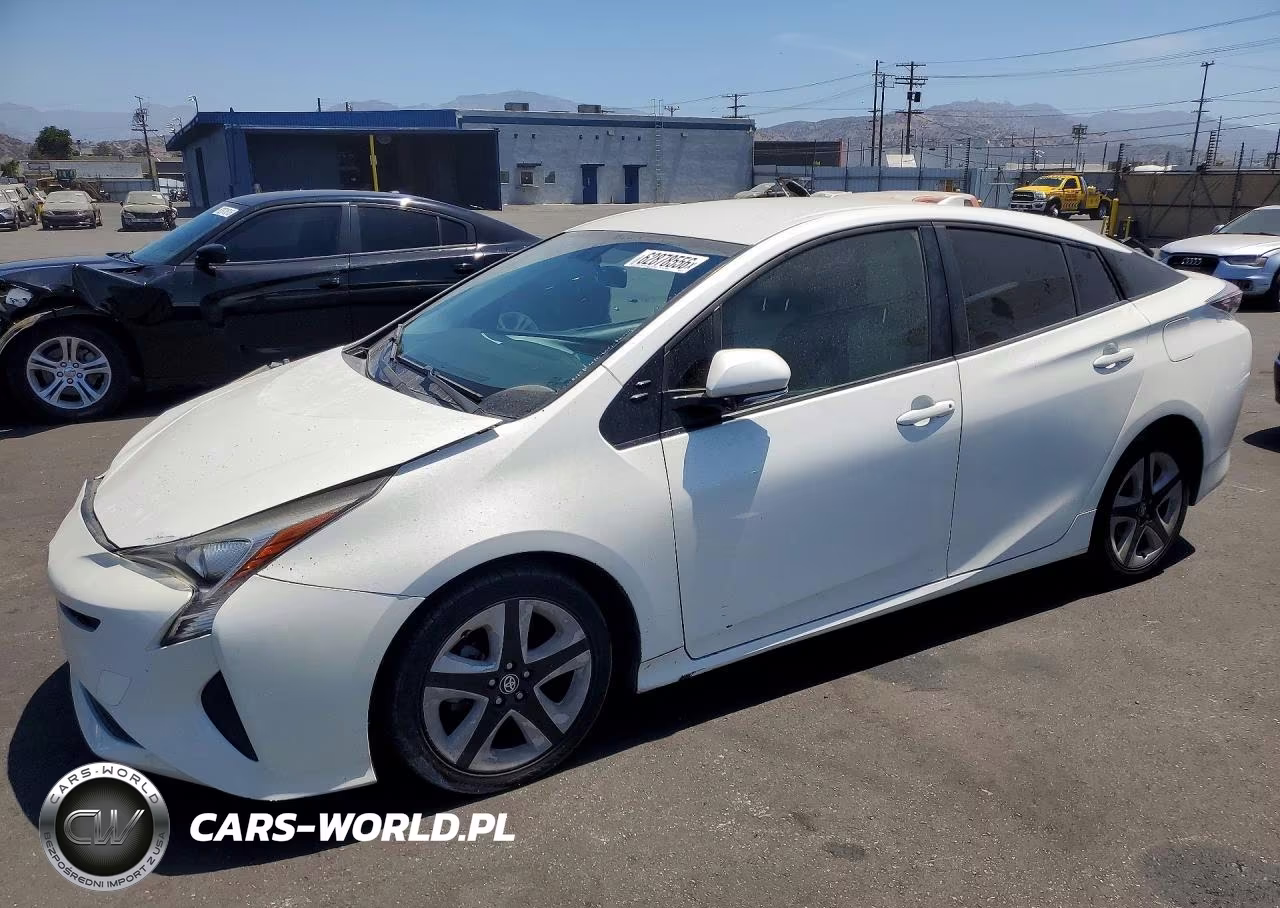 2016 Toyota Prius Three