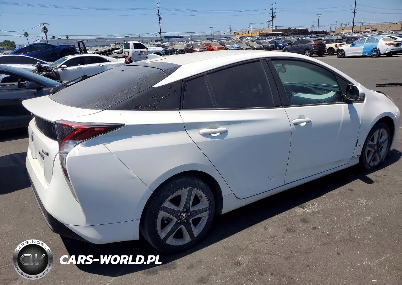 2016 Toyota Prius Three VIN:JTDKARFU5G3026784 - 3