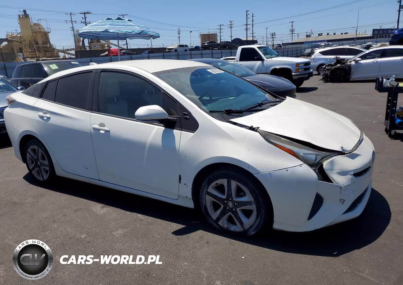 2016 Toyota Prius Three VIN:JTDKARFU5G3026784 - 4