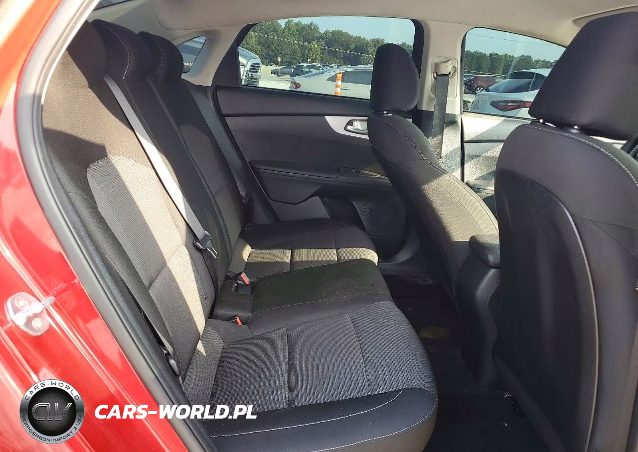 2023 Kia Forte Lxs VIN:3KPF24AD7PE511767 - 10