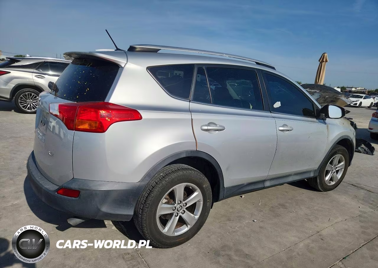 2015 Toyota Rav4 Xle VIN:2T3WFREV6FW160471 - 3