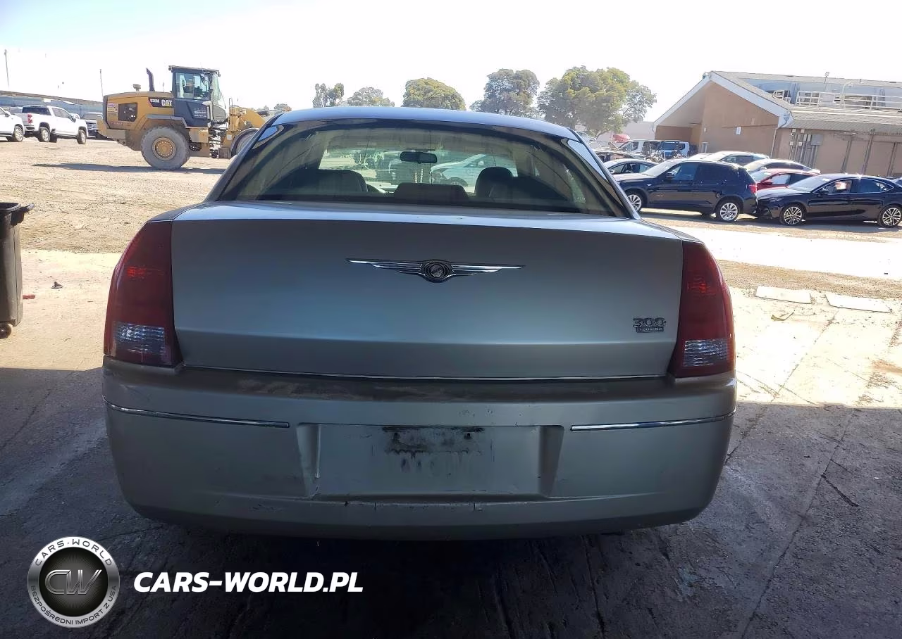 2007 Chrysler 300 Touring VIN:2C3LA53G77H648686 - 6