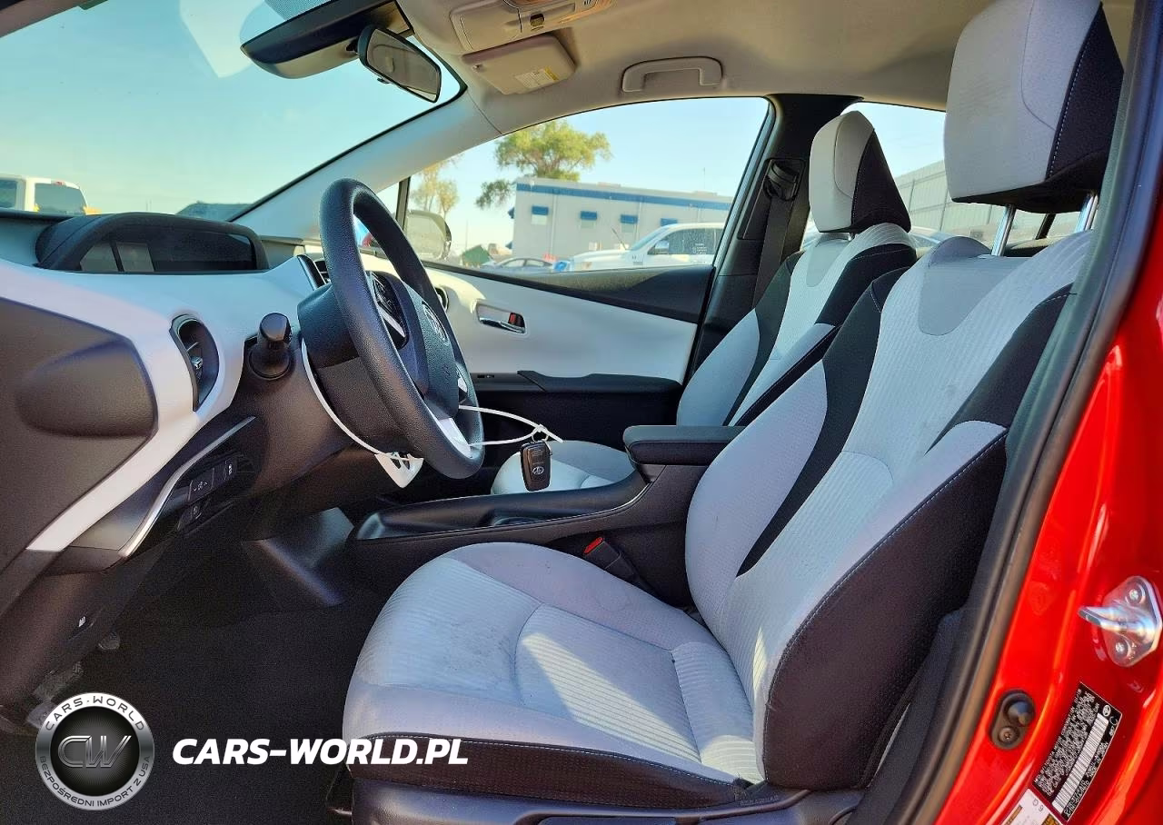 2018 Toyota Prius Two Eco VIN:JTDKARFU1J3549128 - 7