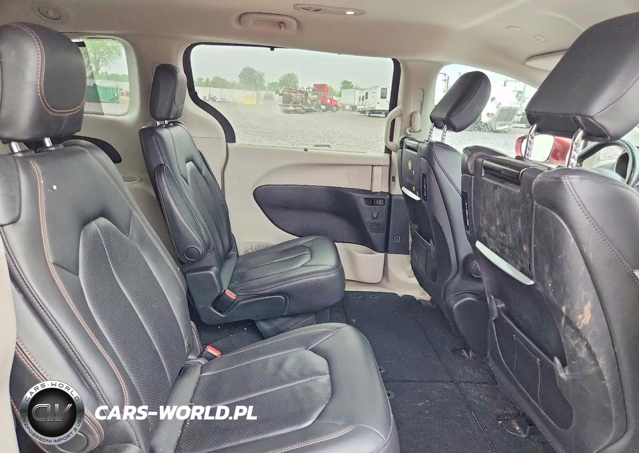 2020 Chrysler Pacifica Touring L Plus VIN:2C4RC1EG2LR255334 - 11