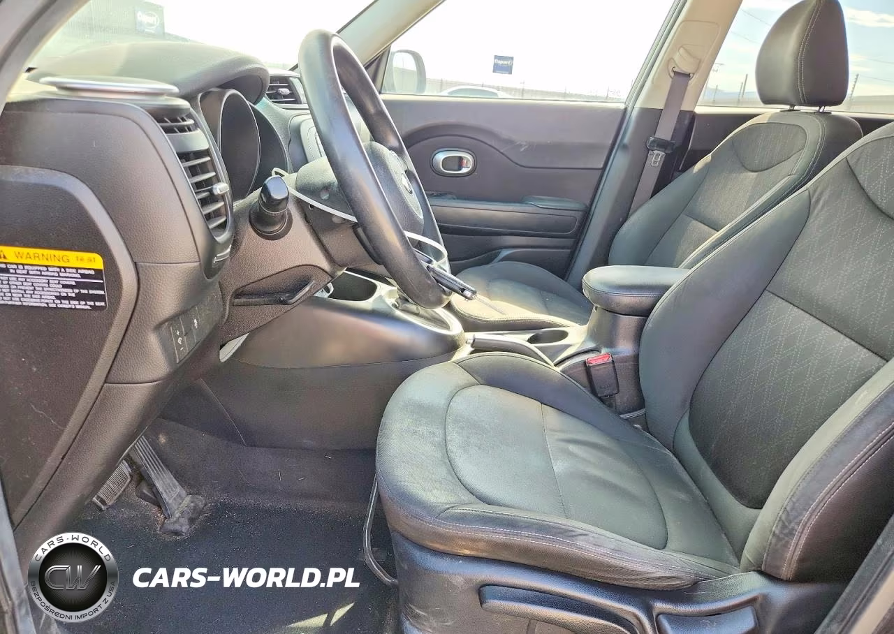2014 Kia Soul Base VIN:KNDJN2A27E7110513 - 7