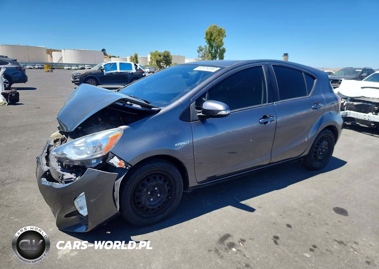 2016 Toyota Prius C Two – zdjęcie 1 z 12