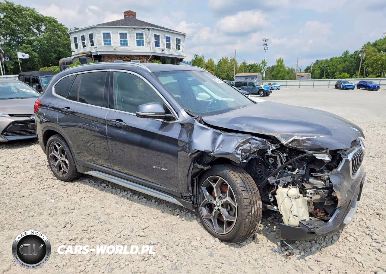 2018 BMW X1 xDrive28I VIN:WBXHT3Z36J4A65959 - 4