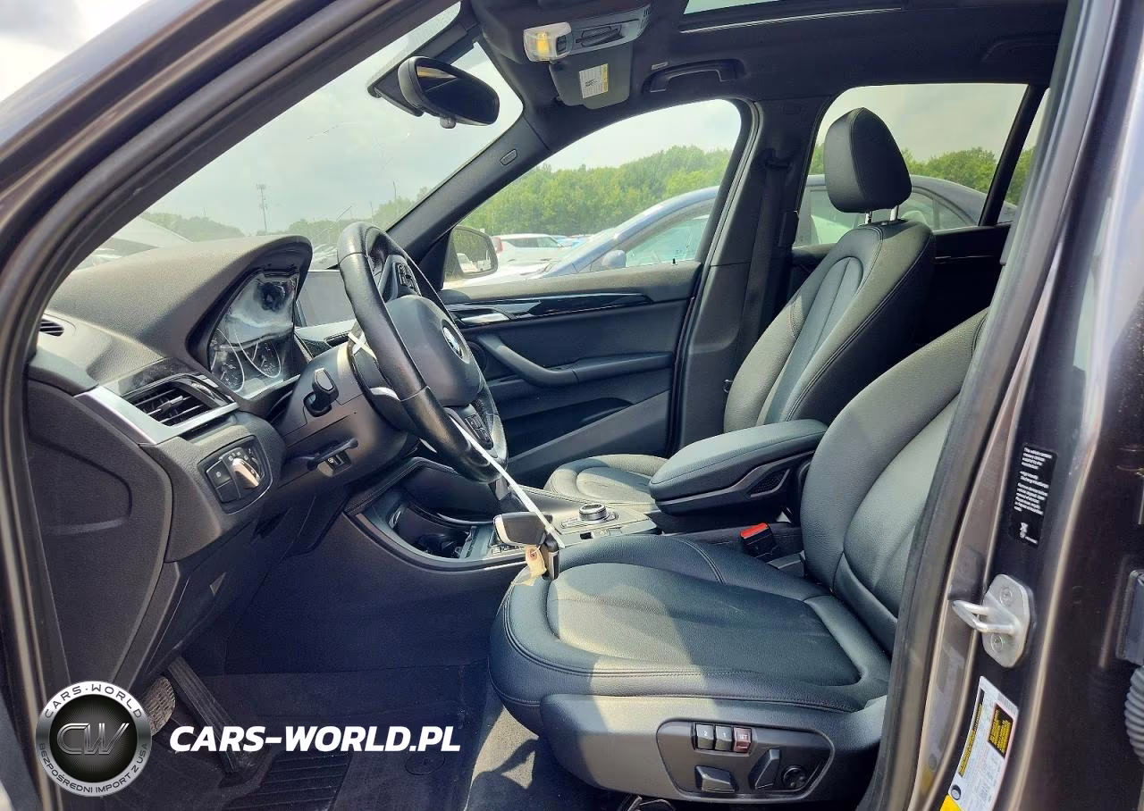 2018 BMW X1 xDrive28I VIN:WBXHT3Z36J4A65959 - 7