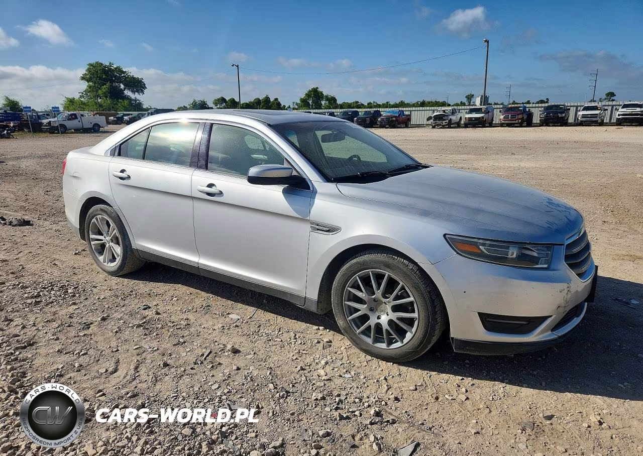 2015 Ford Taurus Sel VIN:1FAHP2E89FG114092 - 4