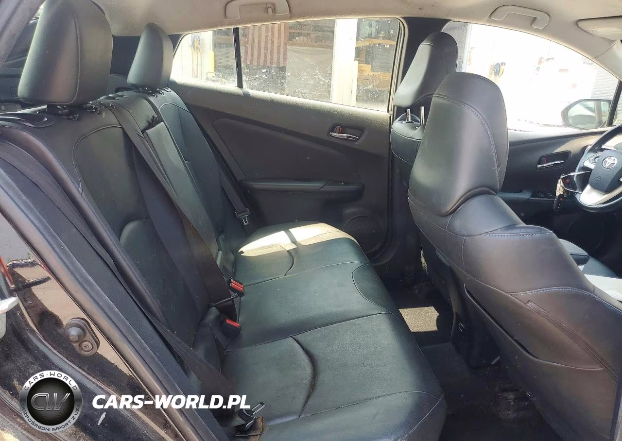 2016 Toyota Prius Four Touring VIN:JTDKARFU2G3002779 - 10