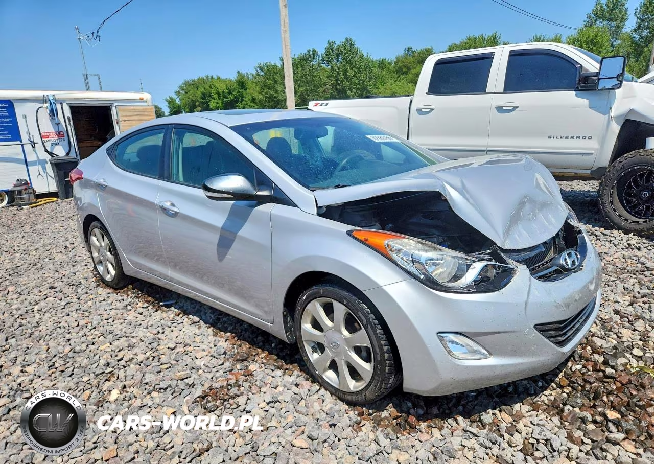 2013 Hyundai Elantra Limited VIN:KMHDH4AE1DU599982 - 4