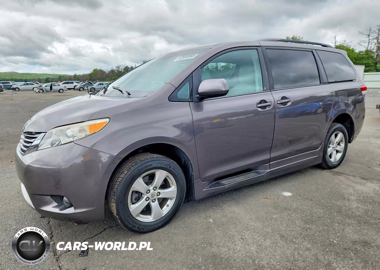 2013 Toyota Sienna Le