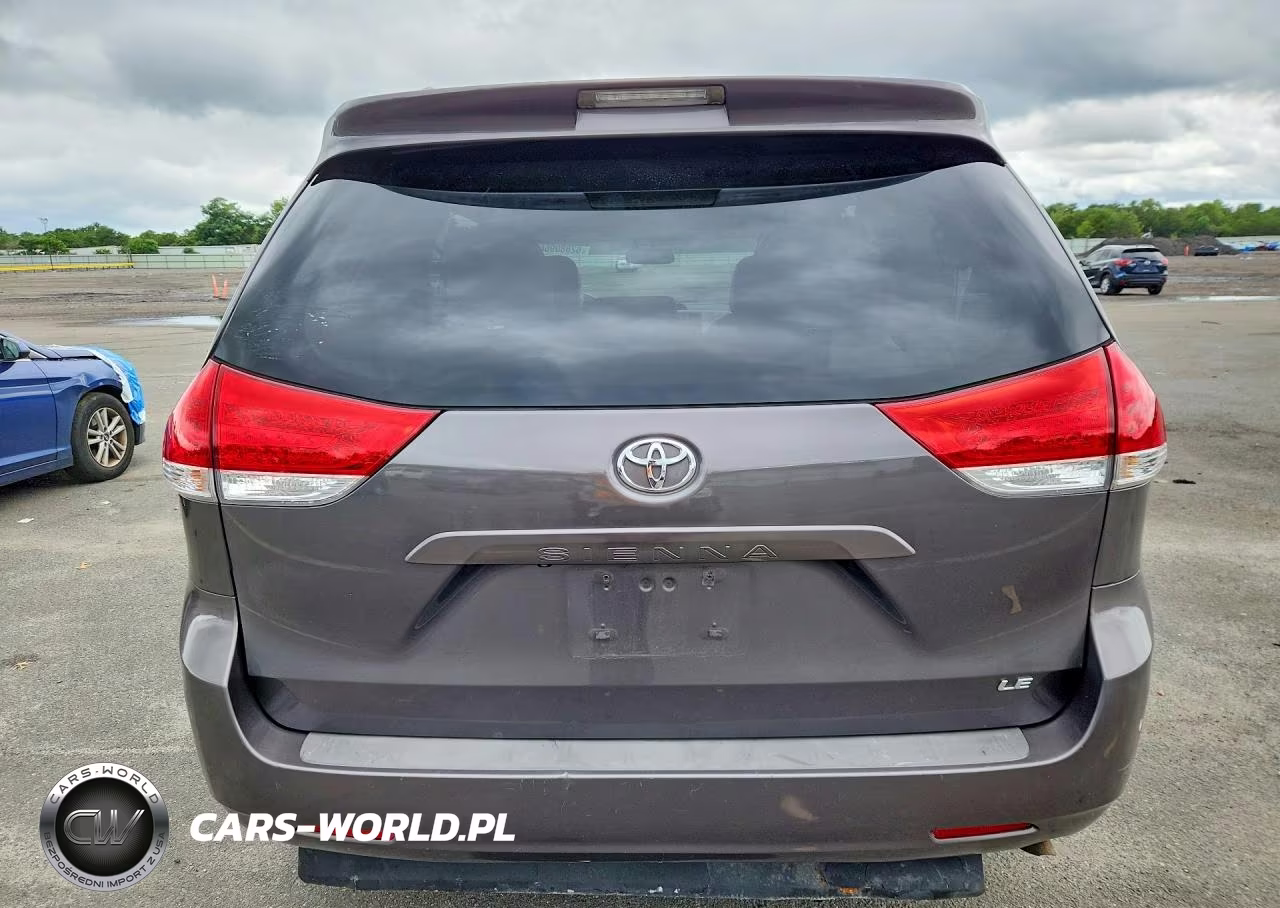 2013 Toyota Sienna Le VIN:5TDKK3DC3DS371908 - 6