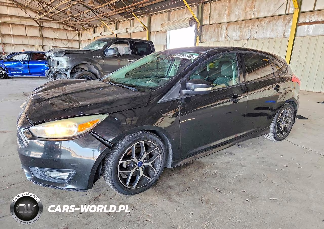 2015 Ford Focus Se VIN:1FADP3K25FL221233 - 1