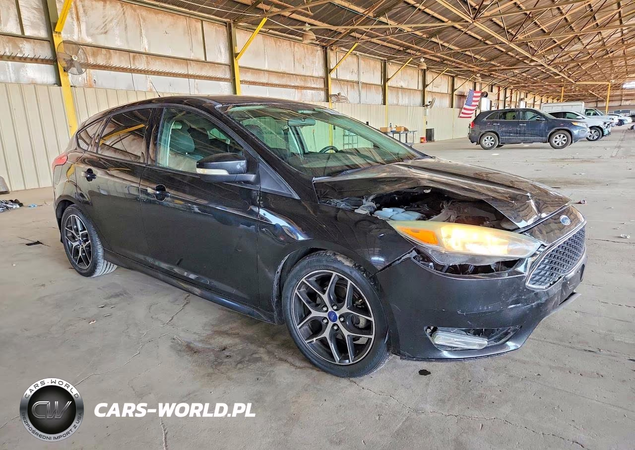 2015 Ford Focus Se VIN:1FADP3K25FL221233 - 4