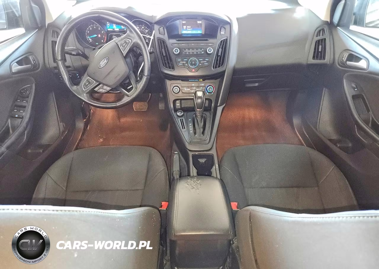 2015 Ford Focus Se VIN:1FADP3K25FL221233 - 8