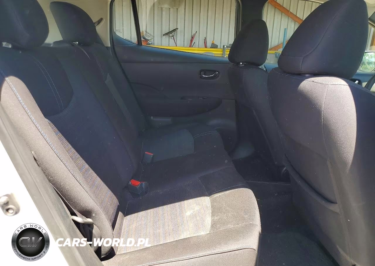 2019 Nissan Leaf S VIN:1N4AZ1CPXKC310866 - 10