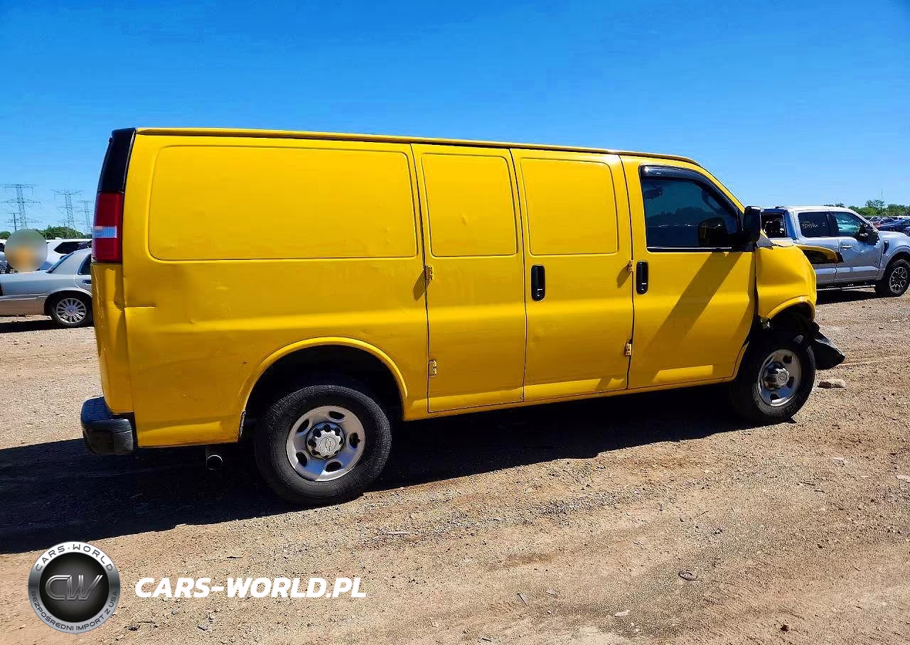 2019 Chevrolet Express G2500 VIN:1GCWGAFP1K1158361 - 3