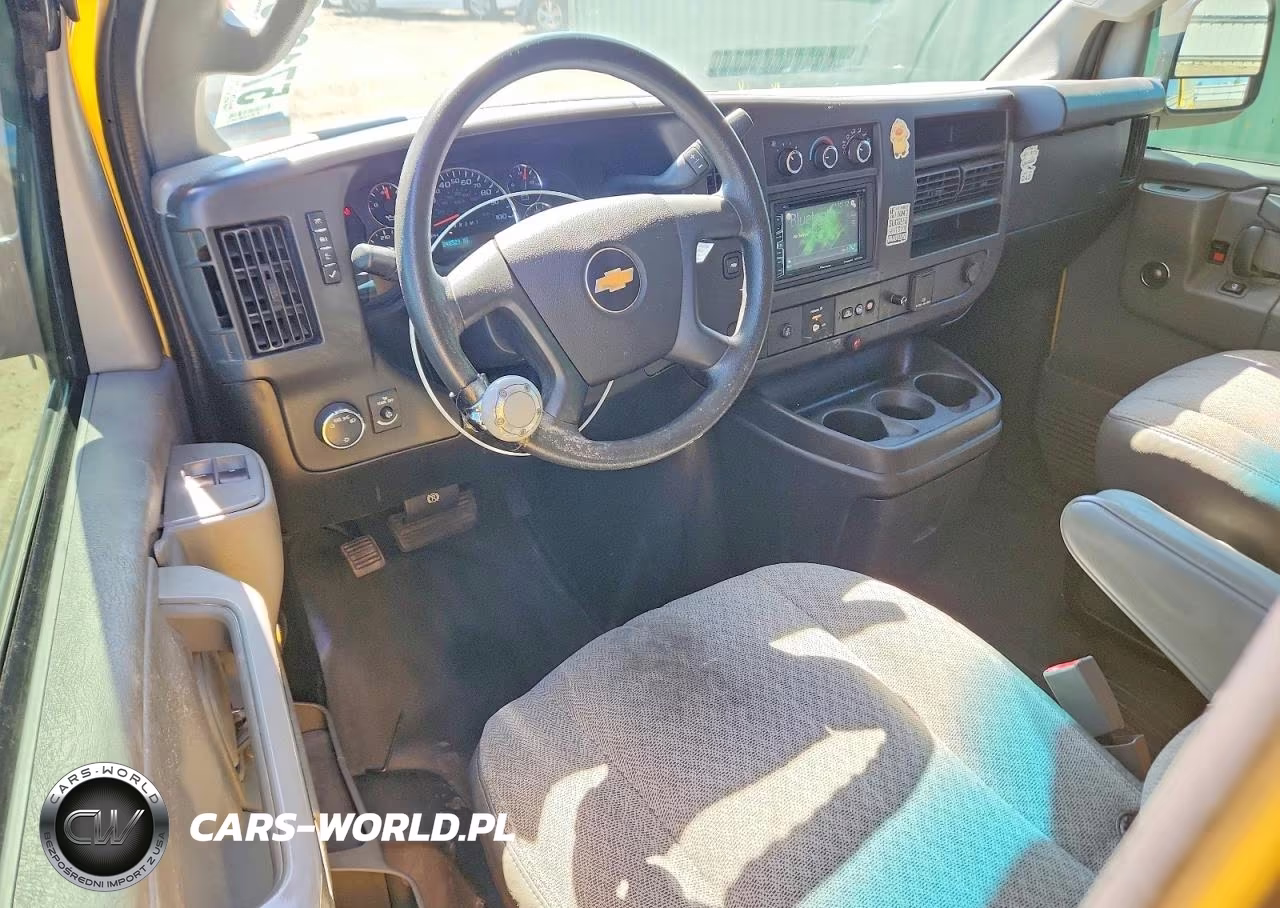 2019 Chevrolet Express G2500 VIN:1GCWGAFP1K1158361 - 8