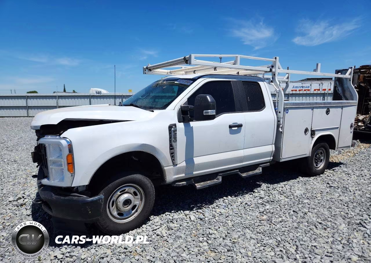 2023 Ford F250 Super Duty – zdjęcie 1 z 12
