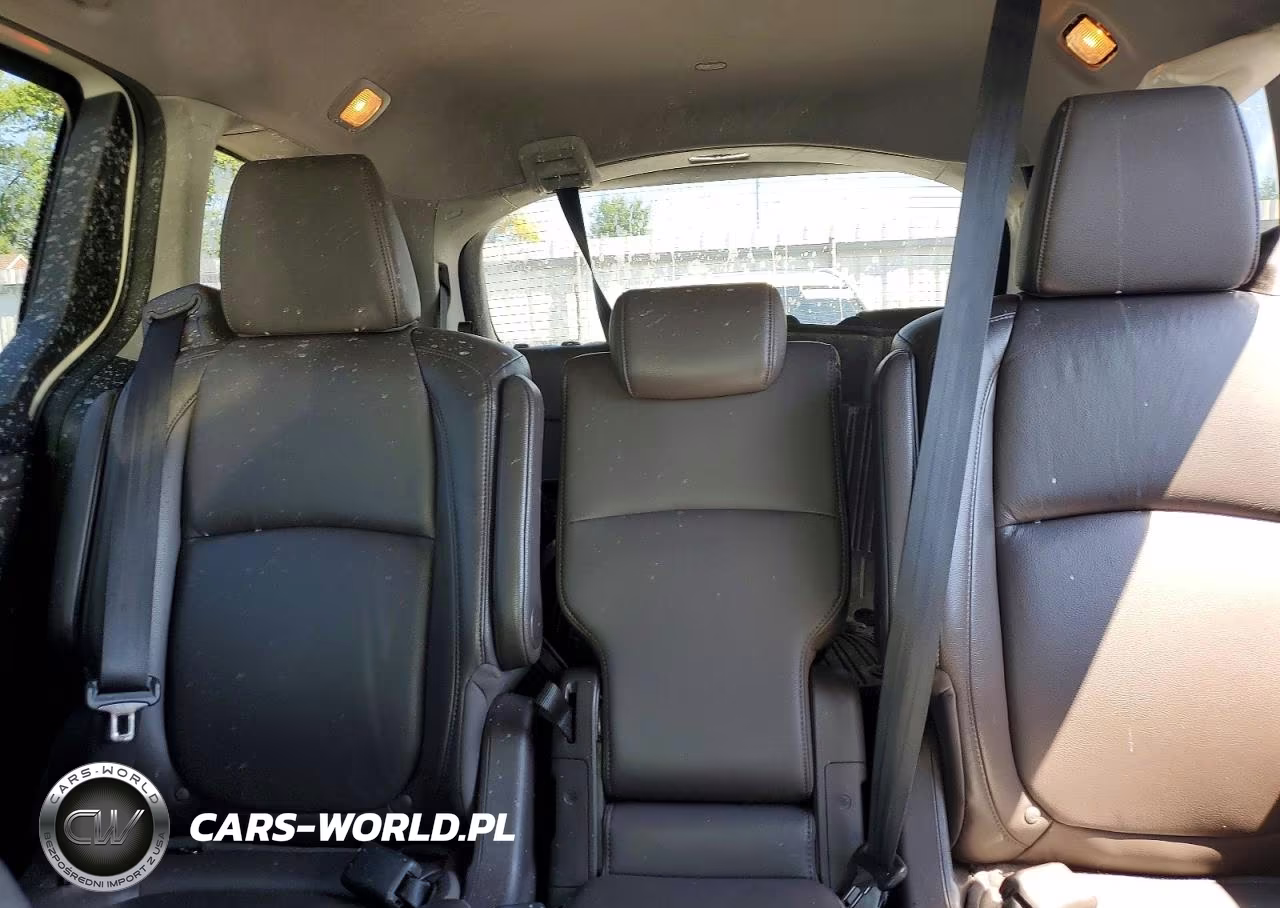2019 Honda Odyssey Touring VIN:5FNRL6H82KB051855 - 10