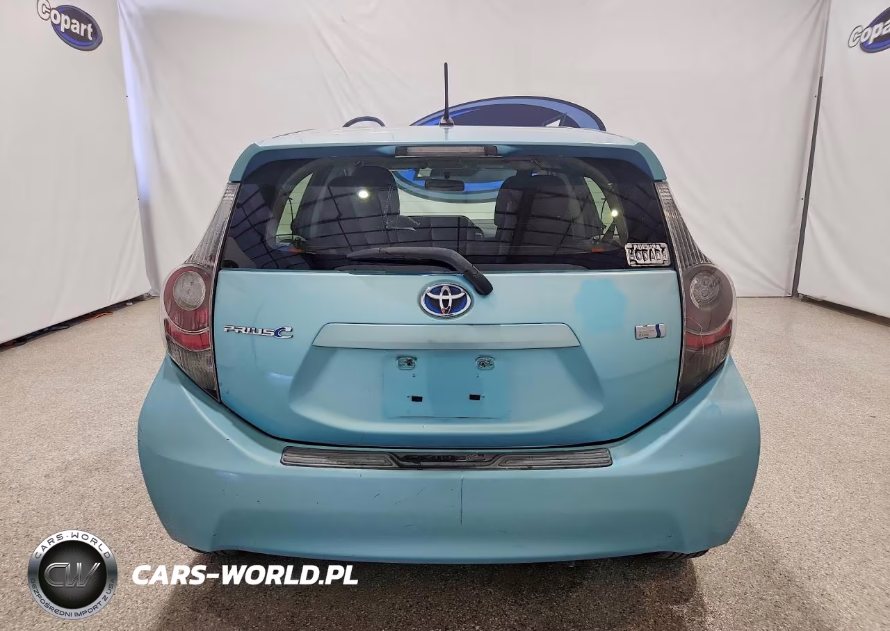 2014 Toyota Prius C Two VIN:JTDKDTB32E1084202 - 6