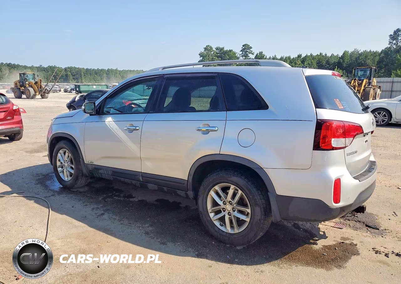 2015 Kia Sorento Lx VIN:5XYKTCA6XFG558123 - 2