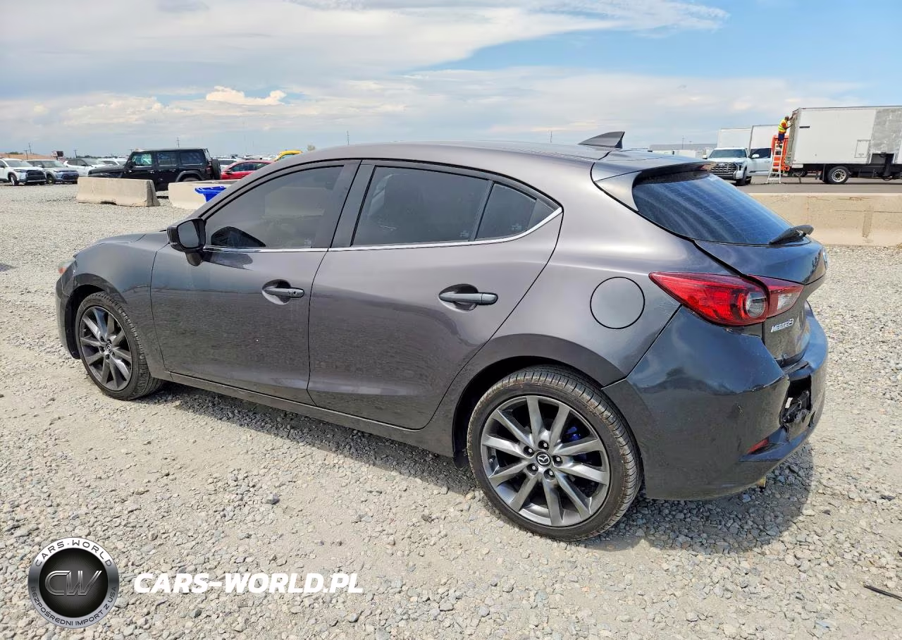 2018 Mazda 3 Touring VIN:3MZBN1L31JM252146 - 2