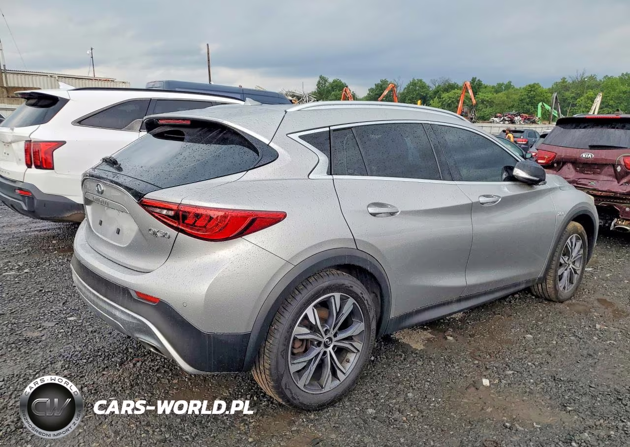 2017 Infiniti Qx30 Premium VIN:SJKCH5CR2HA016197 - 3