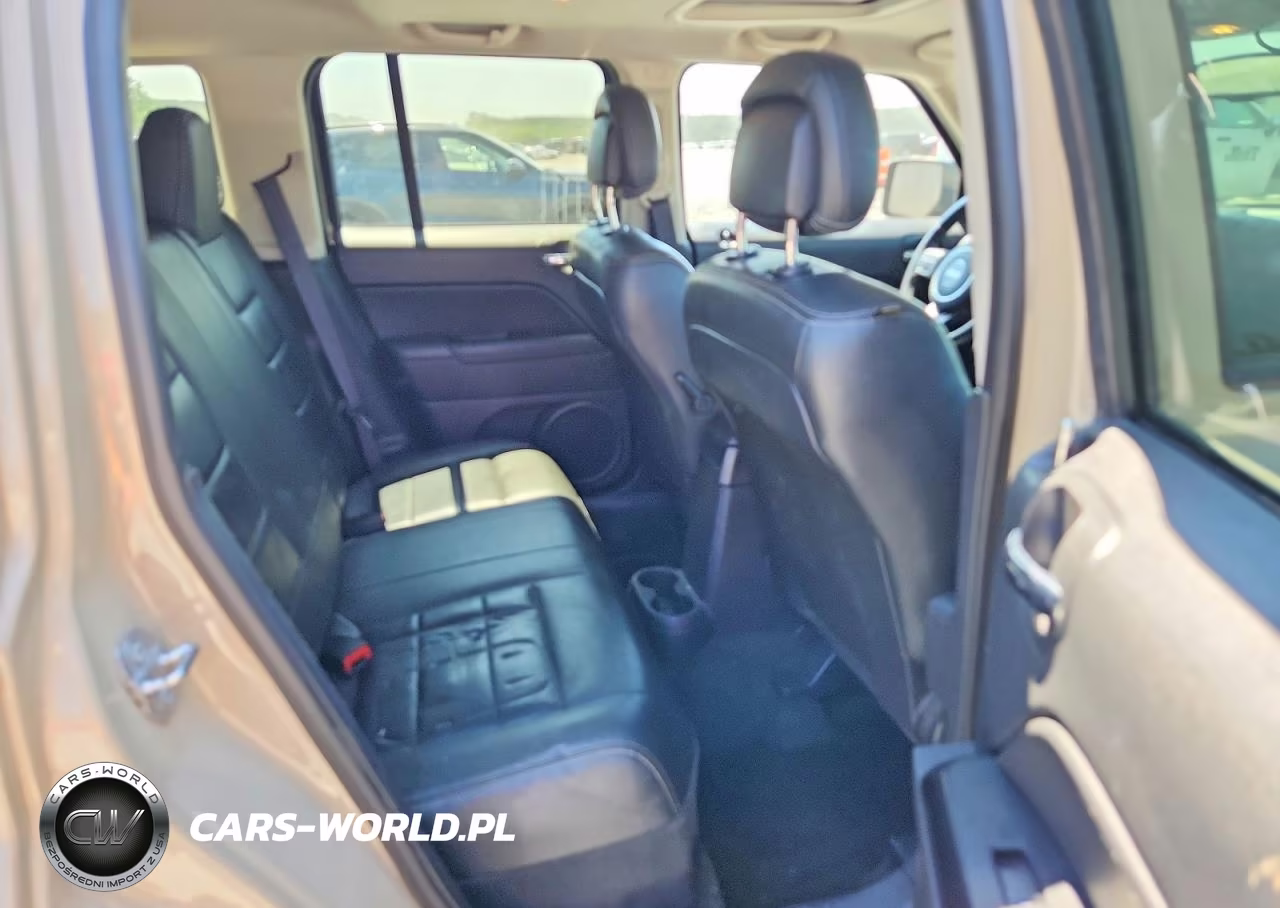 2017 Jeep Patriot Latitude VIN:1C4NJRFB2HD168601 - 10